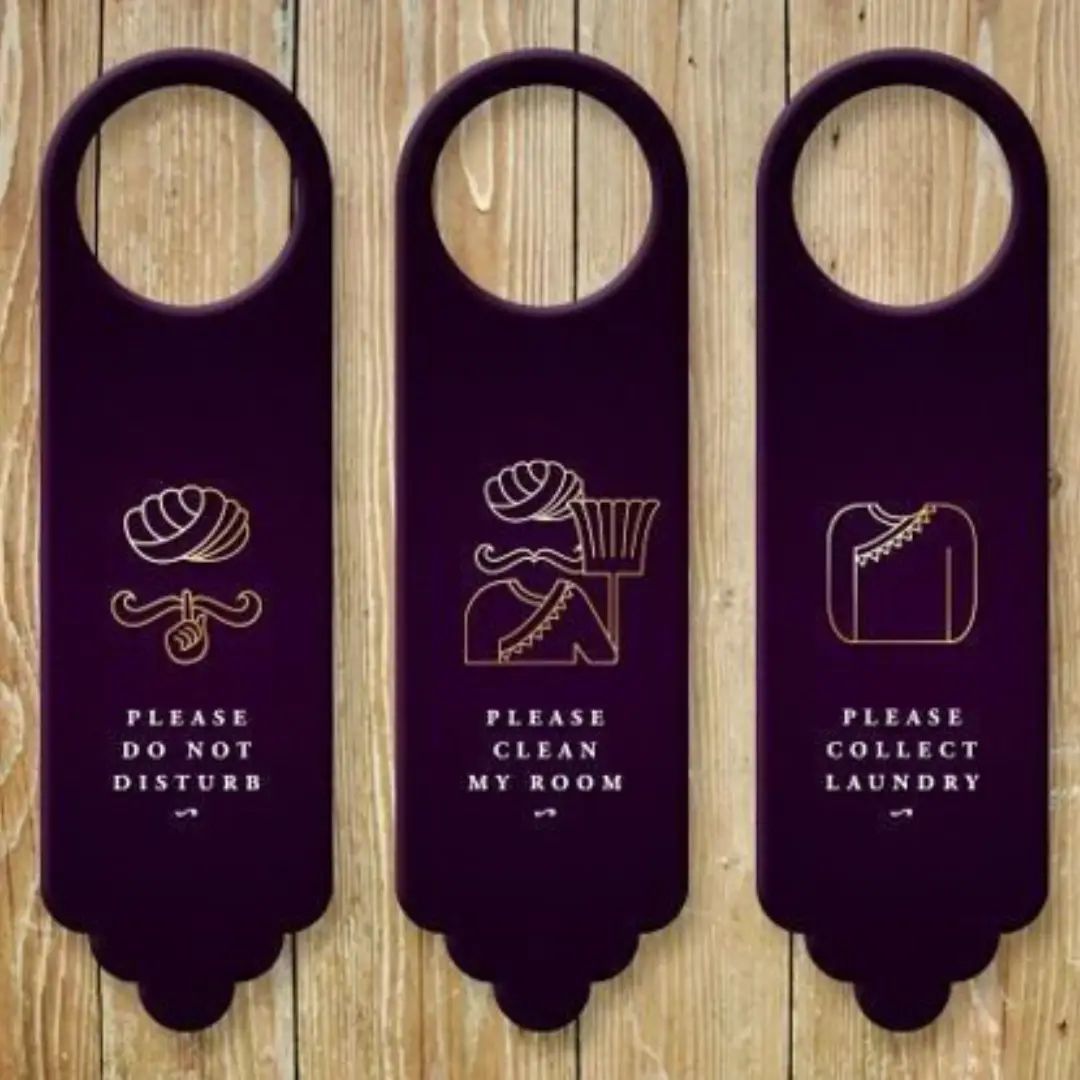 Gantungan Pintu Hotel Hitam Elegan