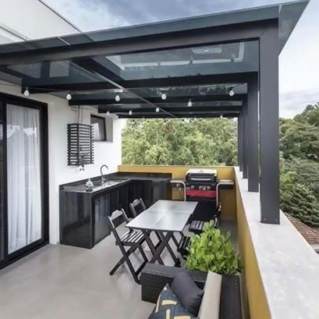 Rooftop dengan Dapur Mini dan Area Makan