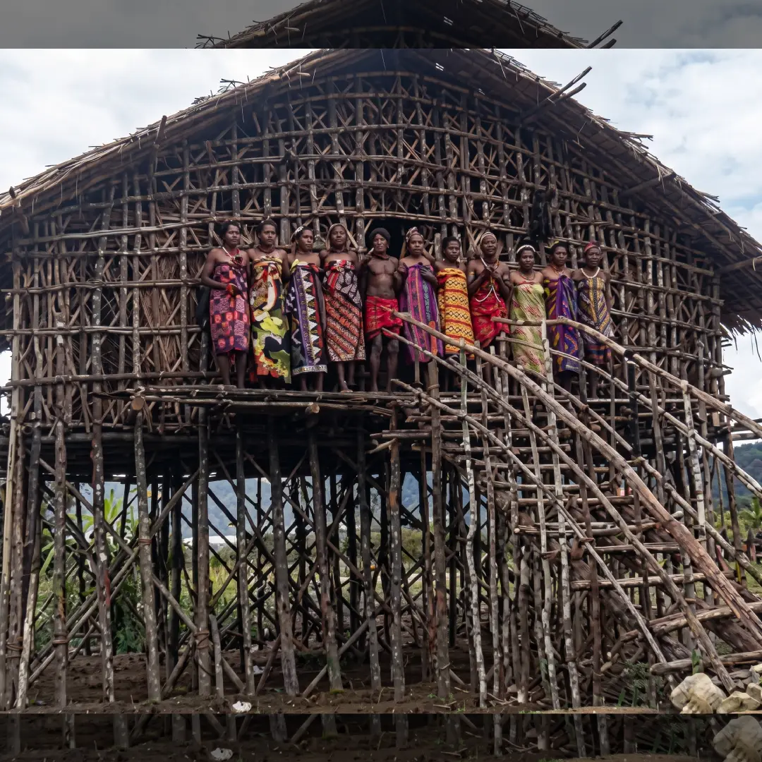 rumah adat papua mod aki aksa