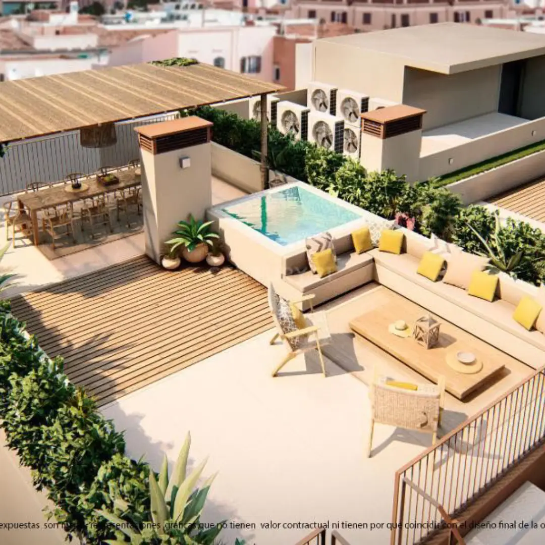 Rooftop Terbuka dengan Pergola Mini