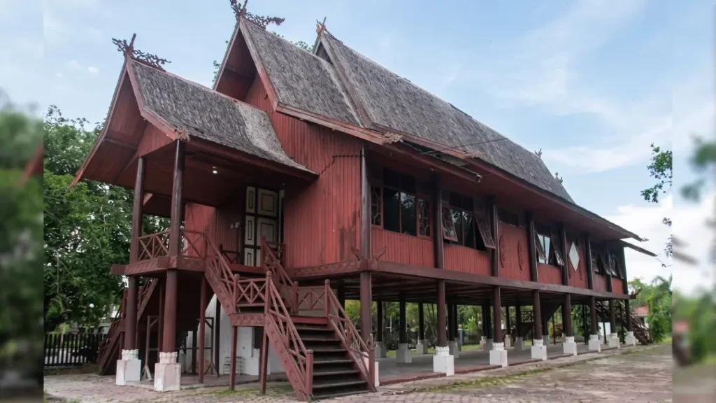 Rumah Adat Kalimantan Barat