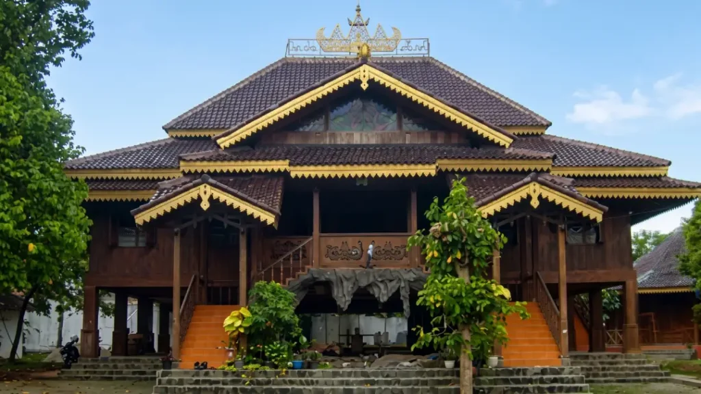 Rumah Adat Lampung