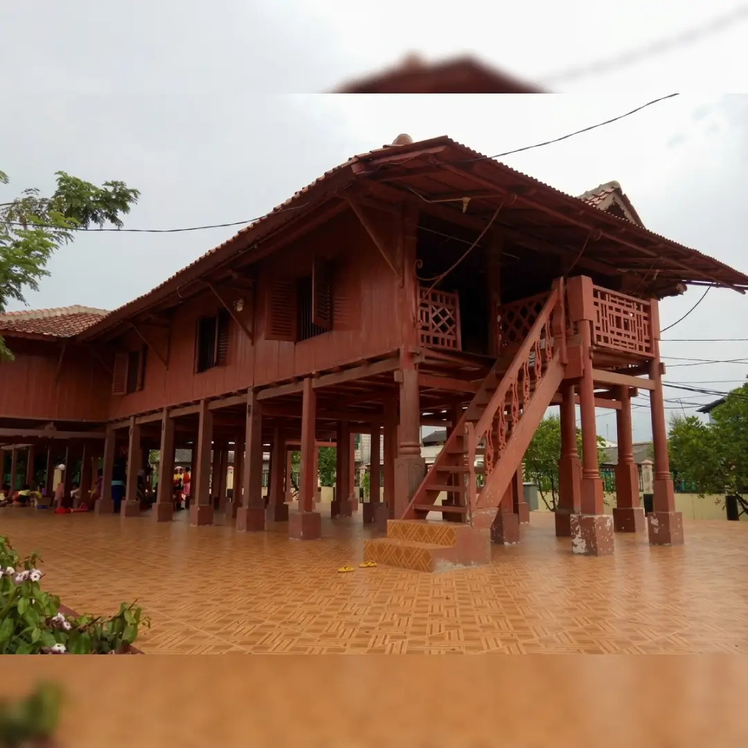 Rumah Adat Panggung Betawi
