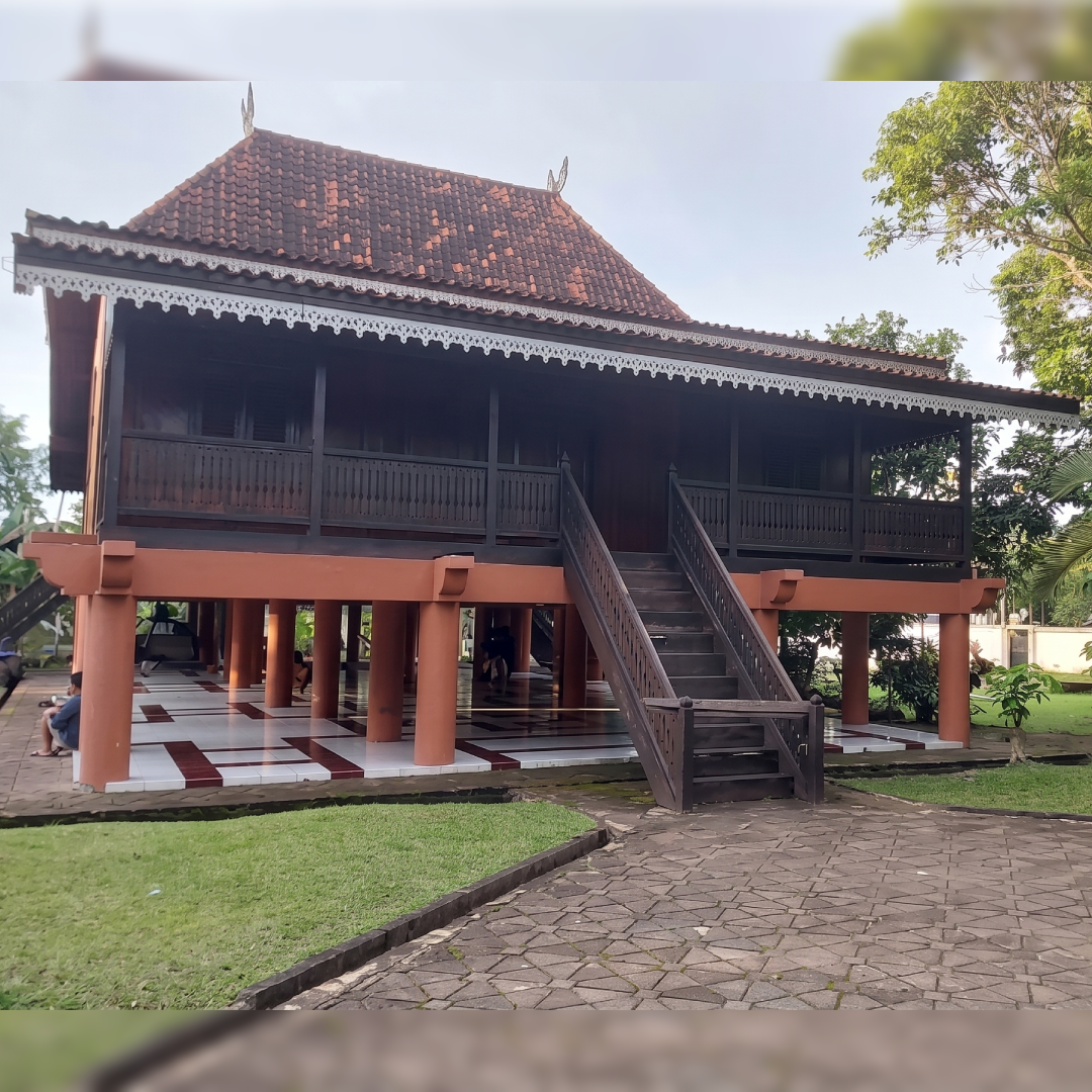 rumah adat jambi kajang lako